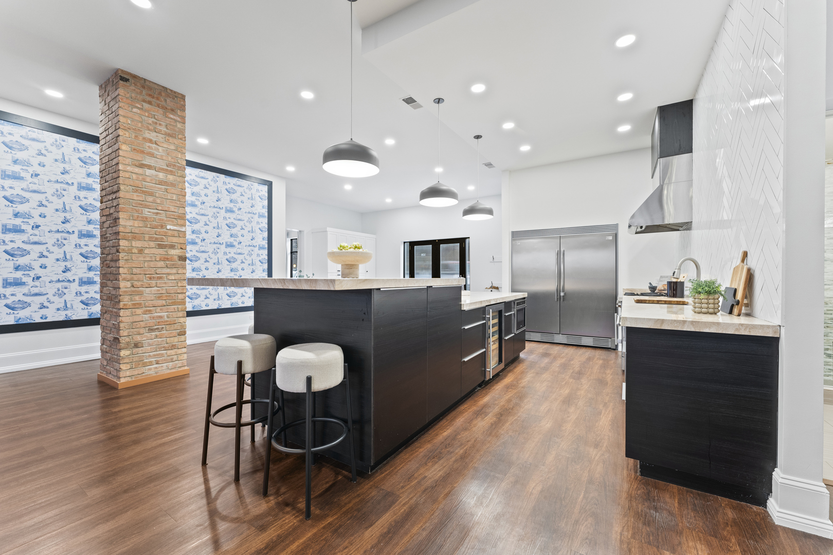 400 North Racine Avenue, Unit 108 Chicago, IL 60642 - Photo 8 of 35