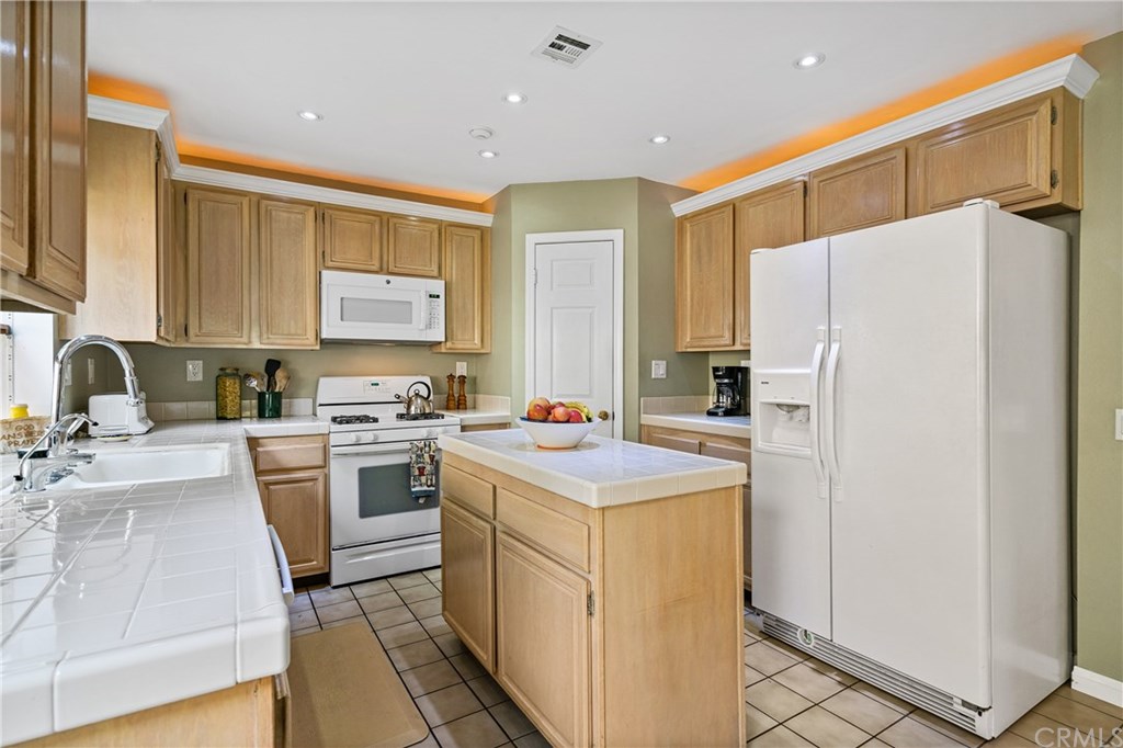 914 Bidwell Road San Dimas, CA 91773 - Photo 11 of 46 Gallery Image 11
