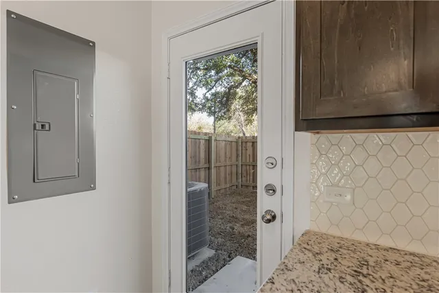 $1,600 | 601 West 24th Street, Unit 111, Bryan, TX 77803