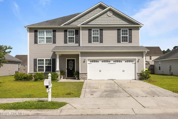$2,400 | 841 Dynasty Drive, Jacksonville, NC 28546