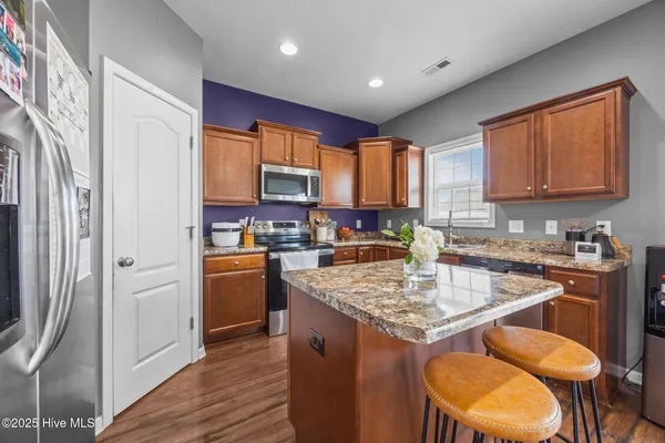 $2,400 | 841 Dynasty Drive, Jacksonville, NC 28546