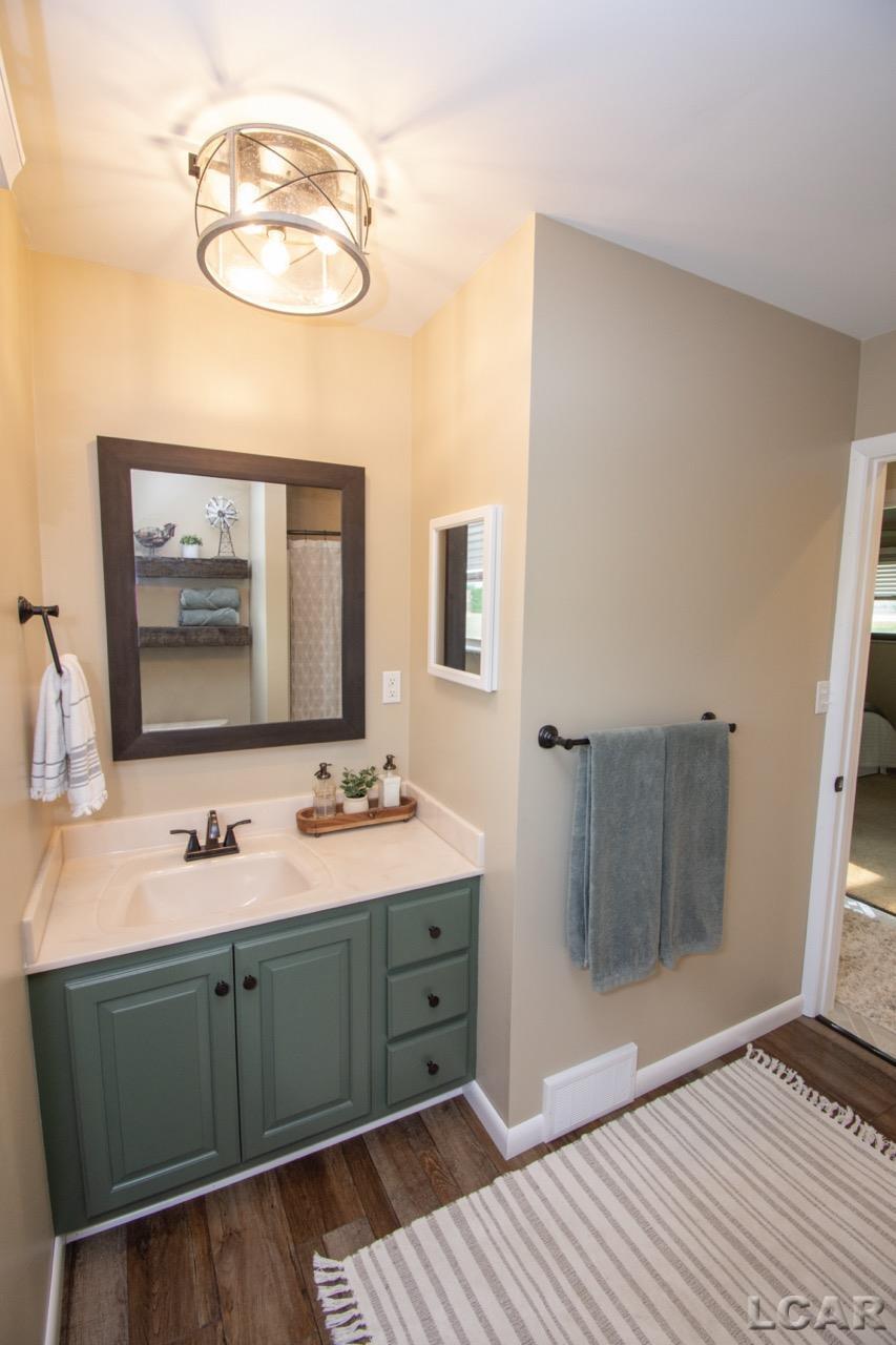 8035 Pocklington Road Britton, MI 49229 - Photo 27 of 29 50110209-26.JPG