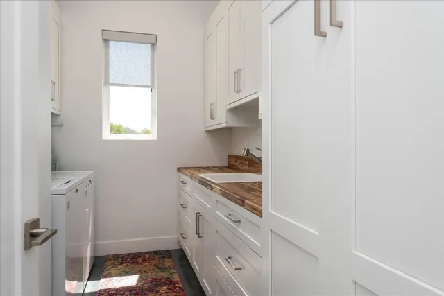 a view of a house with a big yard