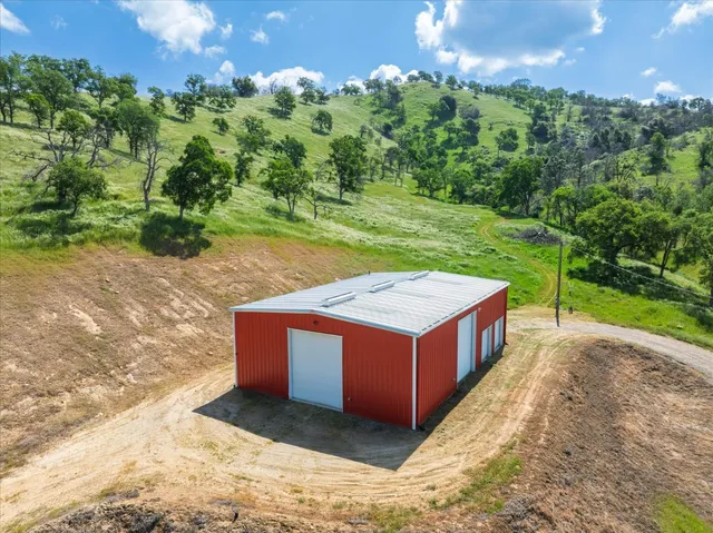 $1,750,000 | 39603 Road 810, Raymond, CA 93653
