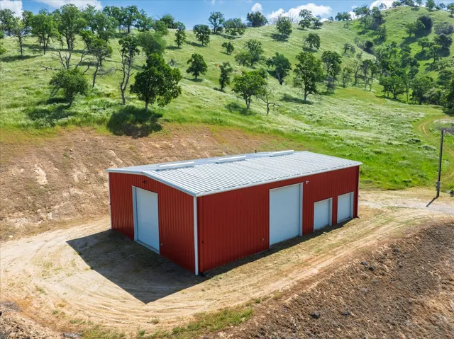 $1,750,000 | 39603 Road 810, Raymond, CA 93653
