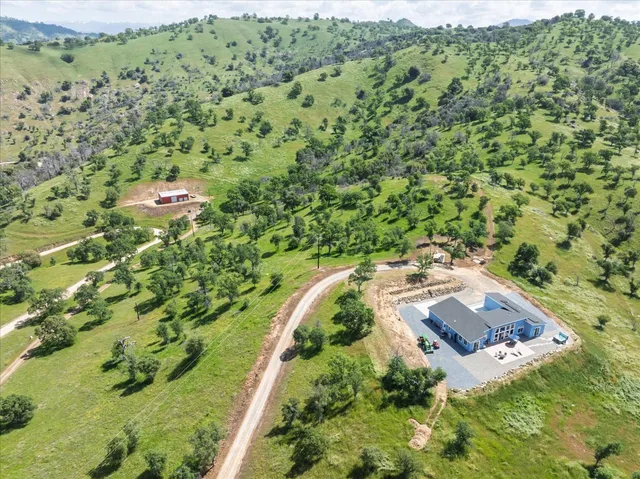$1,750,000 | 39603 Road 810, Raymond, CA 93653