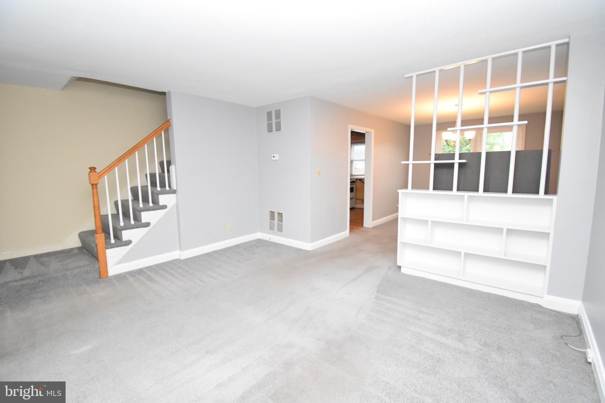 1601 Langford Road Baltimore, MD 21207 - Photo 4 of 16 Living Room