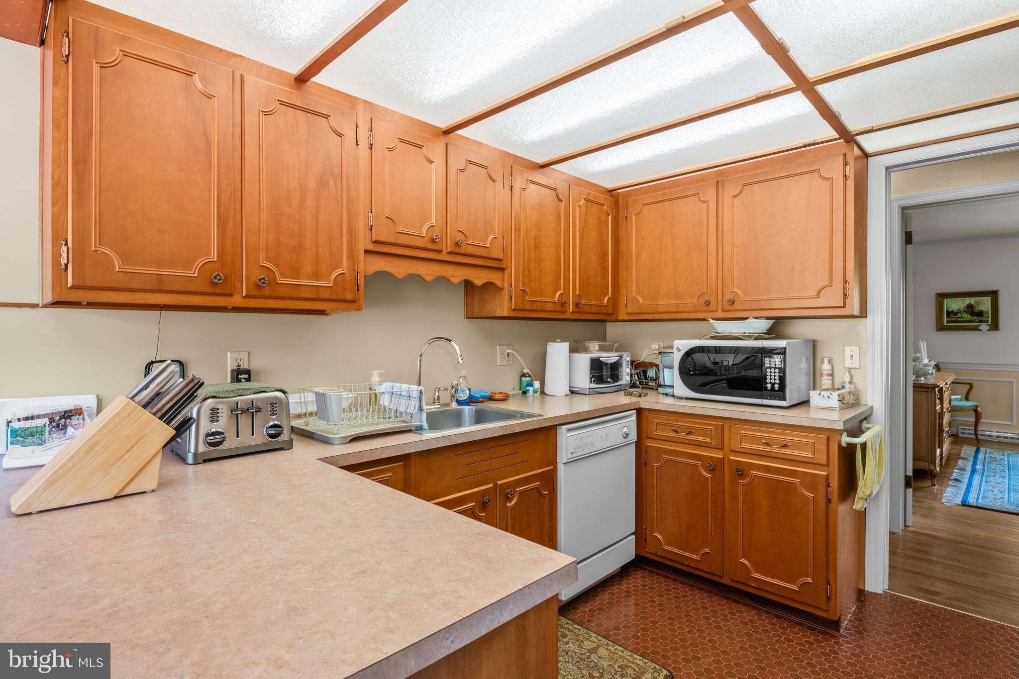 305 Green Lane Reading, PA 19601 - Photo 12 of 31