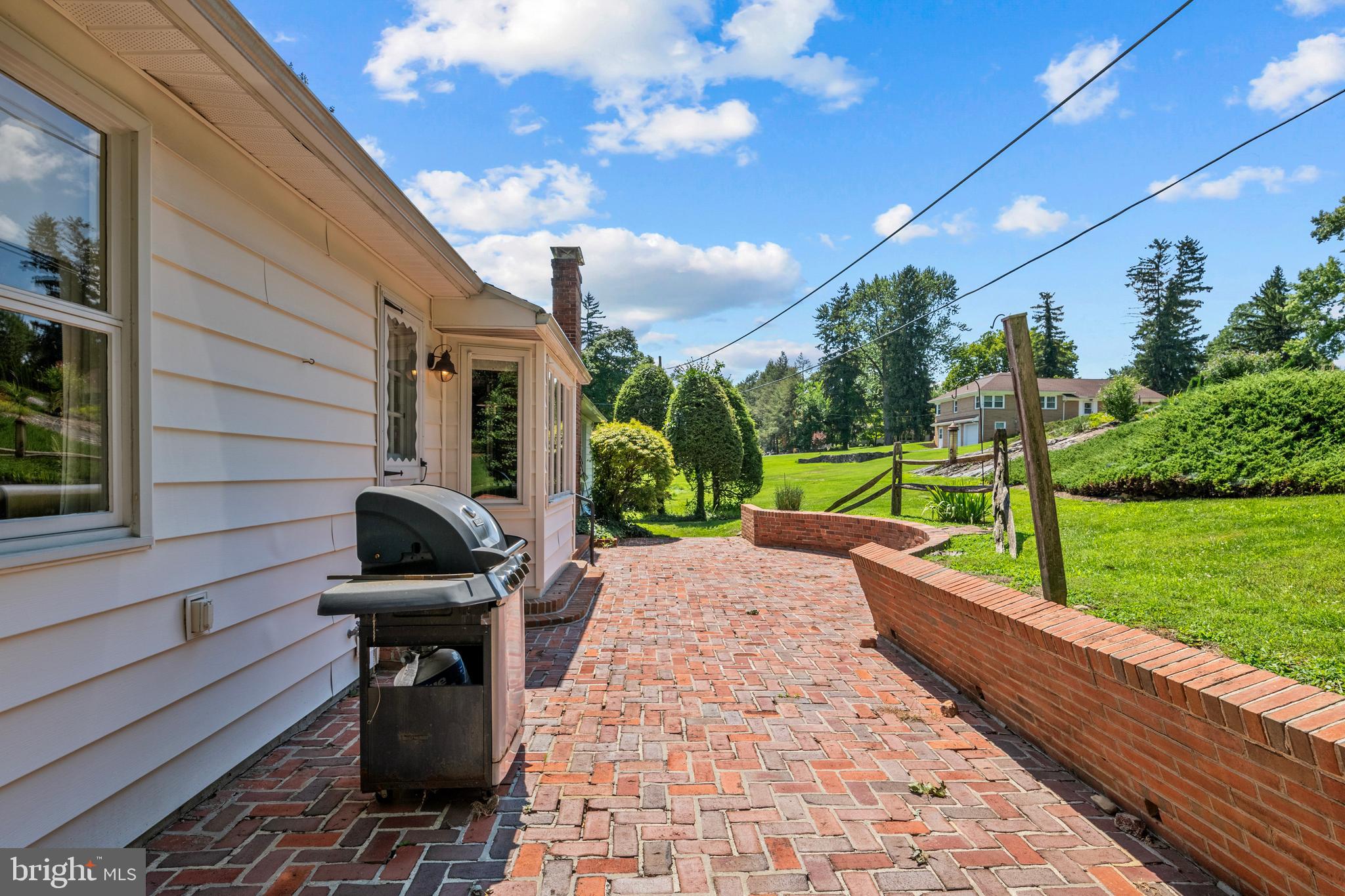 305 Green Lane Reading, PA 19601 - Photo 25 of 31