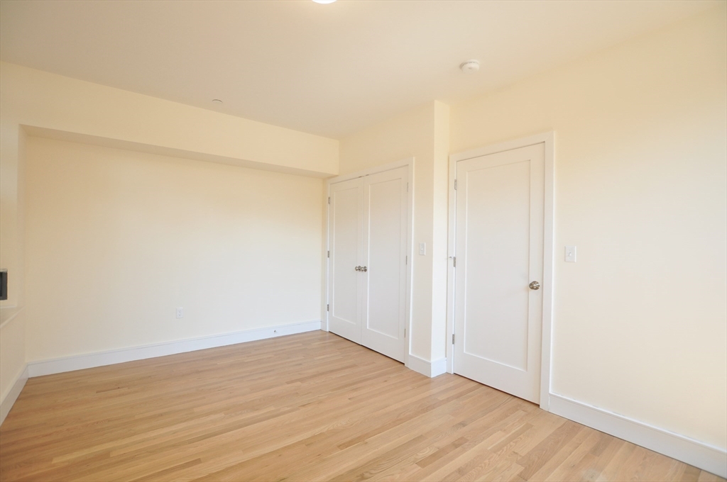 877 Beacon Street, Unit 1 Boston, MA 02215 - Photo 8 of 12 a view of an empty room
