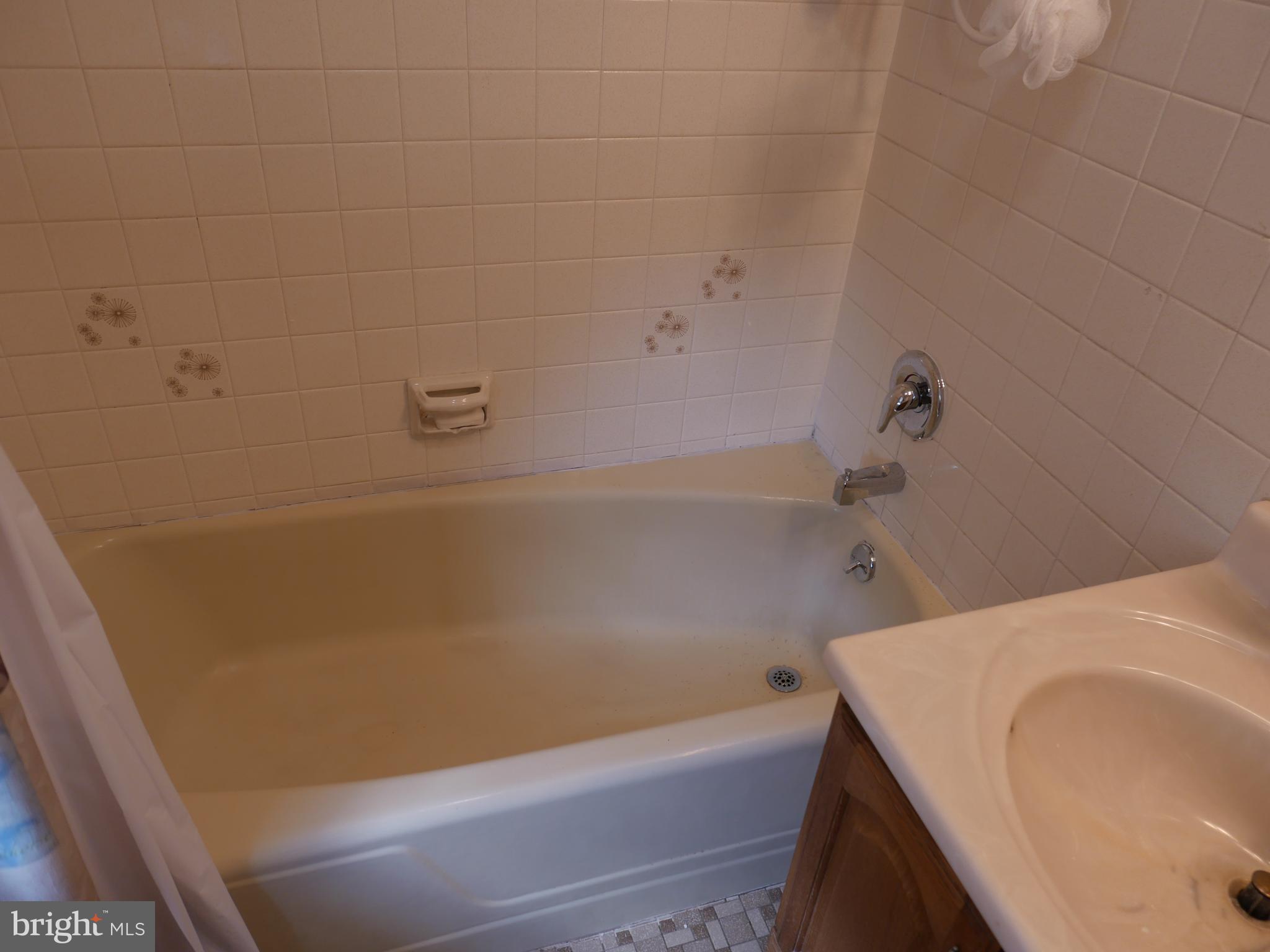 104 Crestview Road Upper Darby, PA 19082 - Photo 24 of 26
