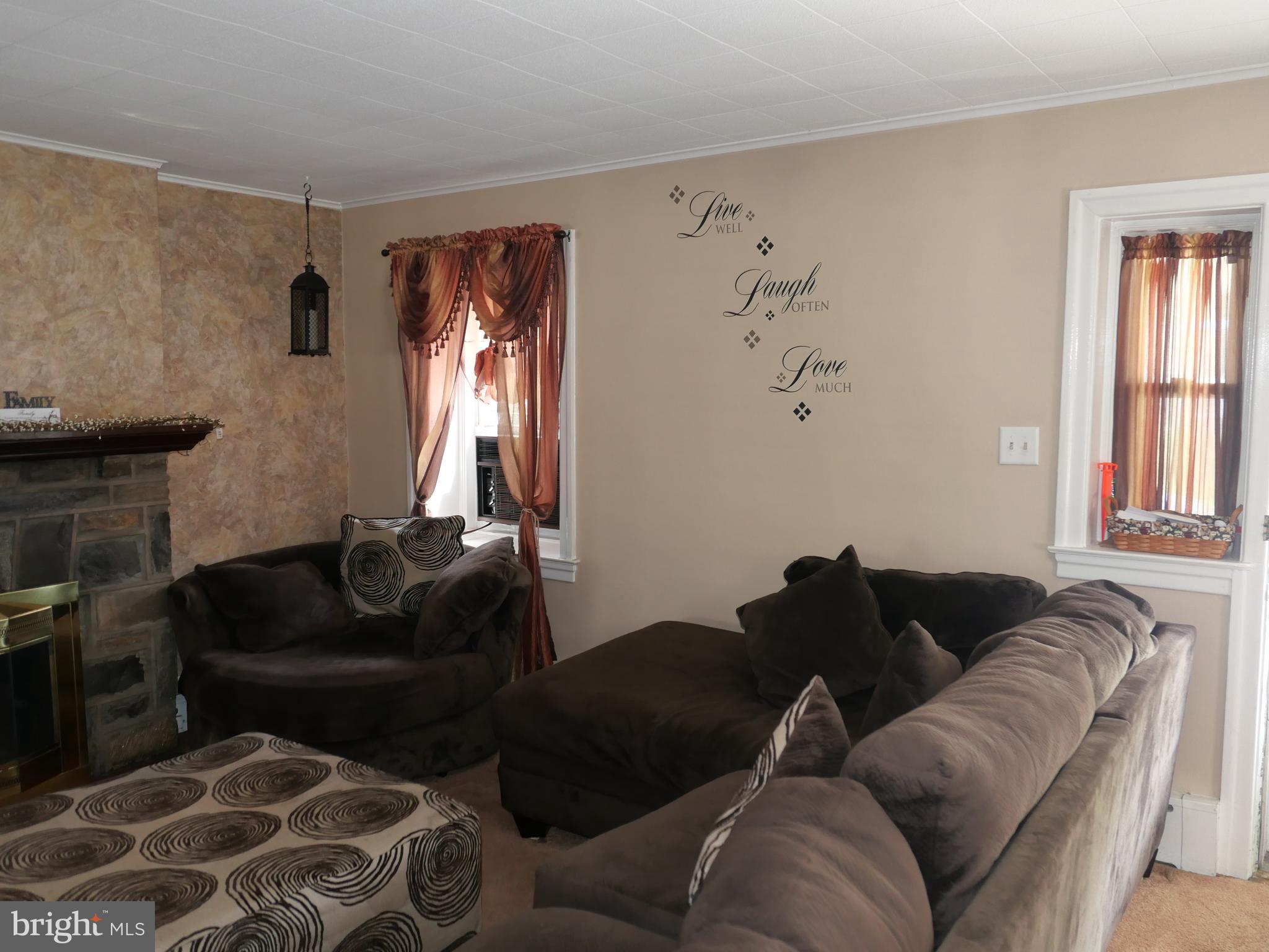 104 Crestview Road Upper Darby, PA 19082 - Photo 5 of 26