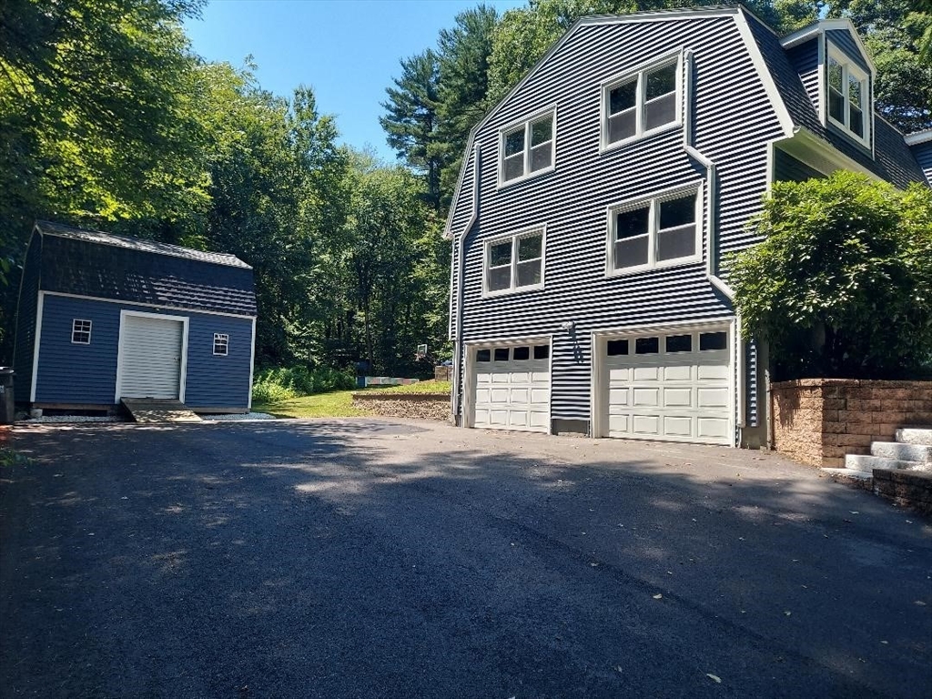 77 Larned Road Oxford, MA 01540 - Photo 4 of 29