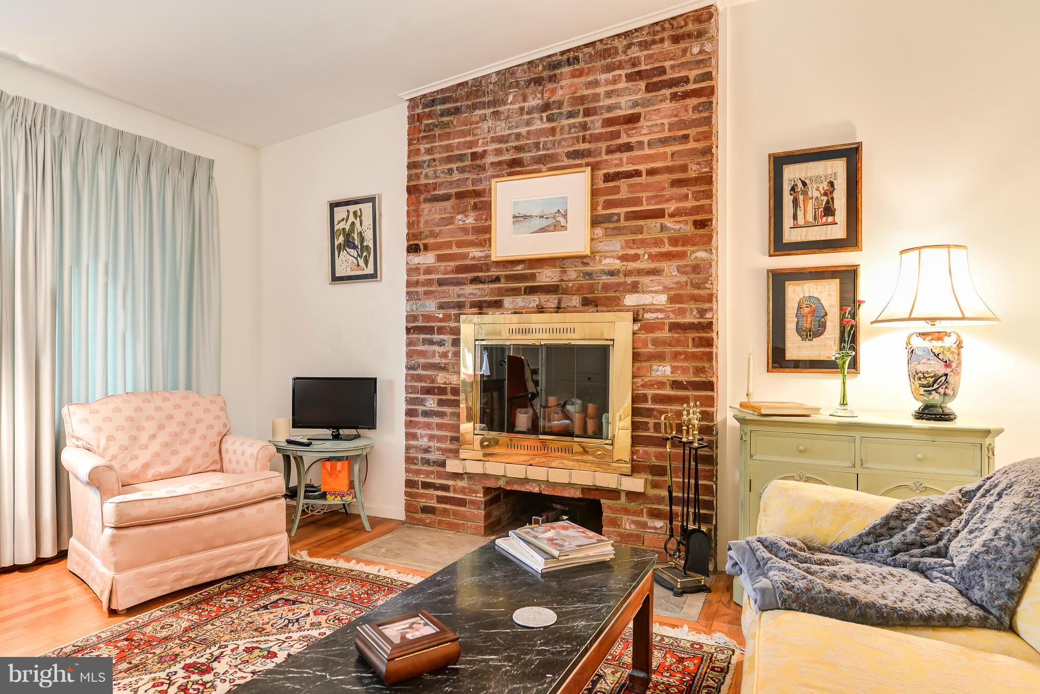 3312 May Street Silver Spring, MD 20906 - Photo 3 of 30 Living Room