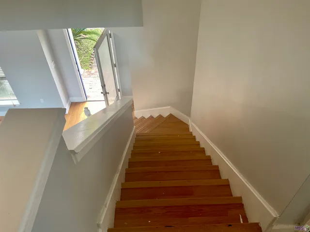 $2,400 | 17627 Lake Iris Avenue, Baton Rouge, LA 70817