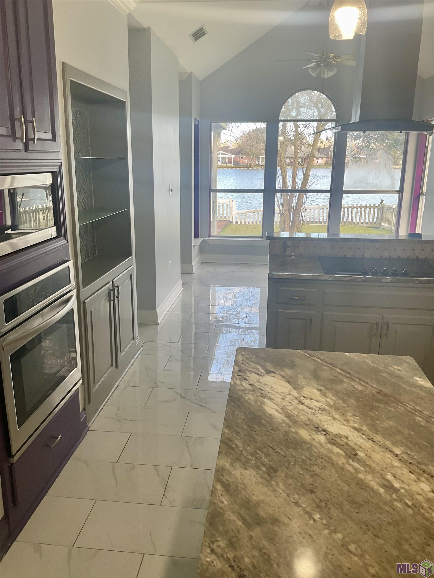 17627 Lake Iris Avenue Baton Rouge, LA 70817 - Photo 4 of 9