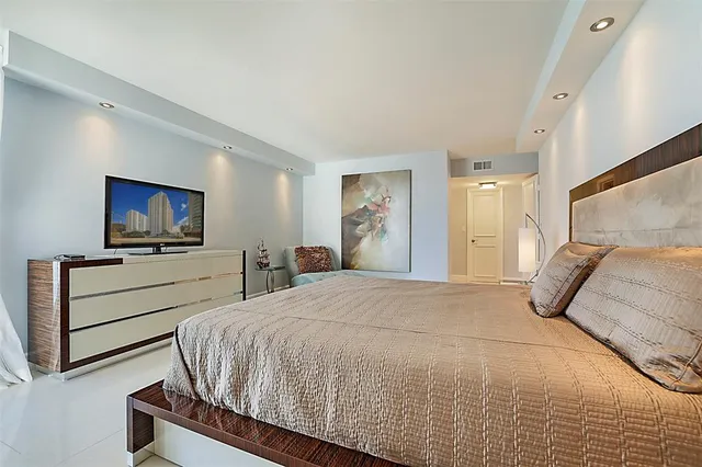 $5,950 | Undisclosed Address, Pompano Beach, FL 33062