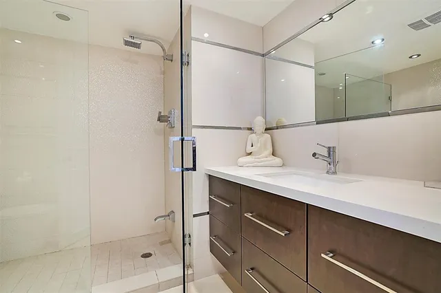 $5,950 | Undisclosed Address, Pompano Beach, FL 33062