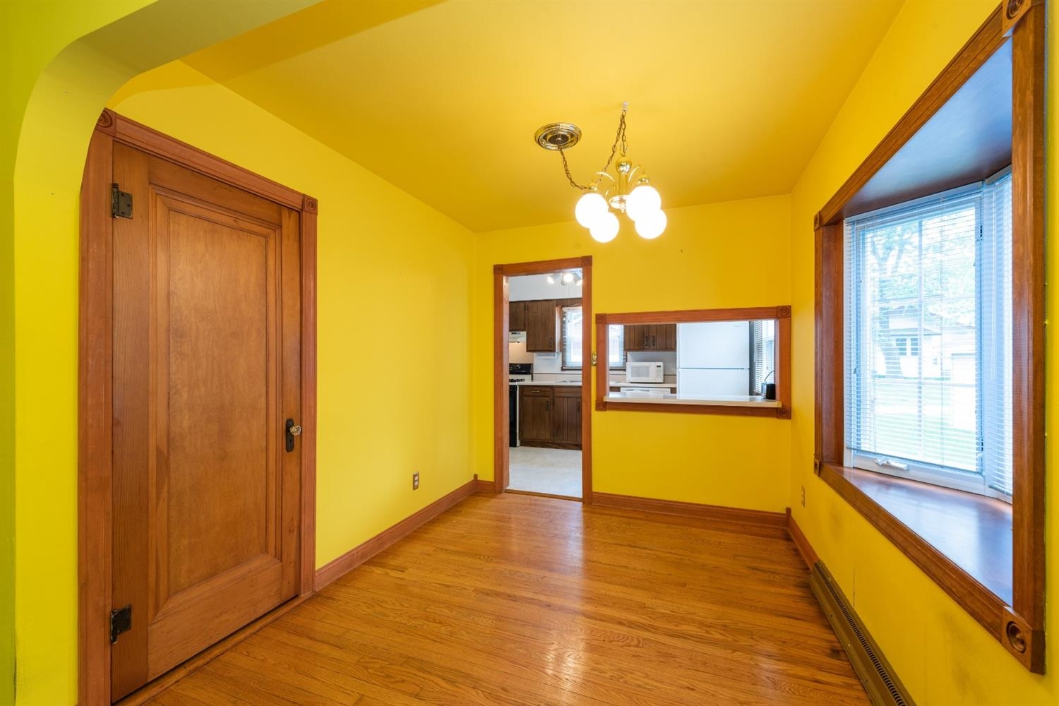318 North Rensselaer Street Griffith, IN 46319 - Photo 4 of 10 1500x1000