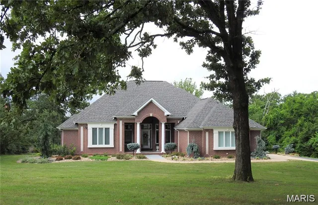 $885,000 | 10840 Breeden Drive, Rolla, MO 65401