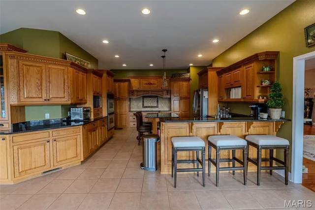 $885,000 | 10840 Breeden Drive, Rolla, MO 65401