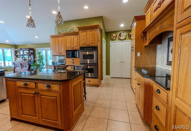 $885,000 | 10840 Breeden Drive, Rolla, MO 65401