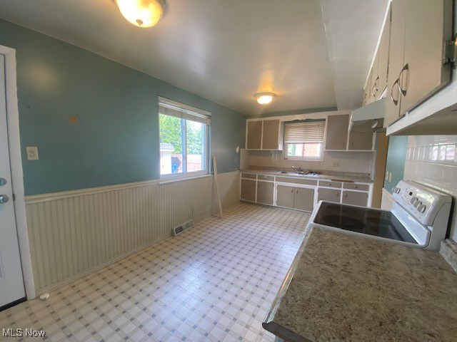 7032 Brandywine Road Parma Heights, OH 44130 - Photo 18 of 30