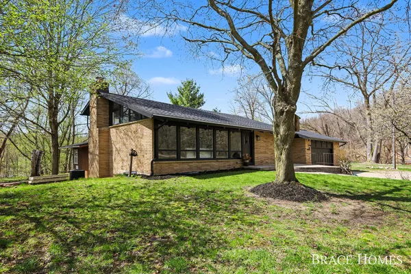 $499,900 | 249 Thurman Street, Belding, MI 48809