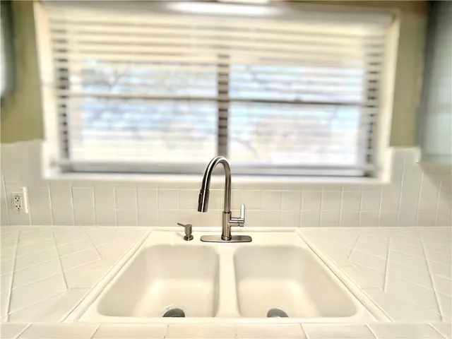 $215,000 | 404 Madeline Drive, Bryan, TX 77802