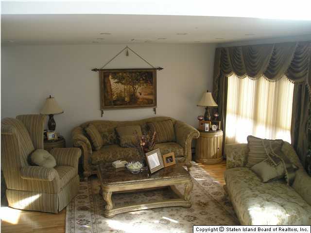 183 Sinclair Avenue Staten Island, NY 10312 - Photo 5 of 7 Additional Photo