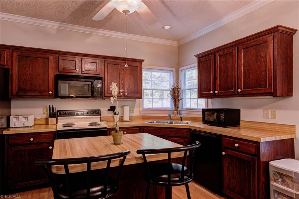 255 Beech Ridge Road Thomasville, NC 27360 - Photo 10 of 30 Gallery Image 10