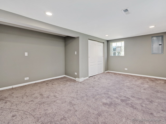 2910 North Long Avenue Chicago, IL 60641 - Photo 20 of 23