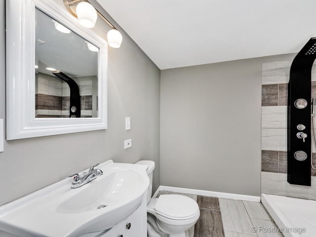 2910 North Long Avenue Chicago, IL 60641 - Photo 21 of 23