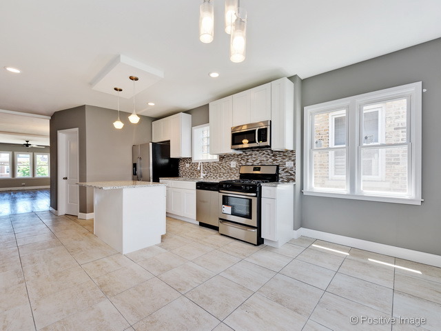 2910 North Long Avenue Chicago, IL 60641 - Photo 7 of 23