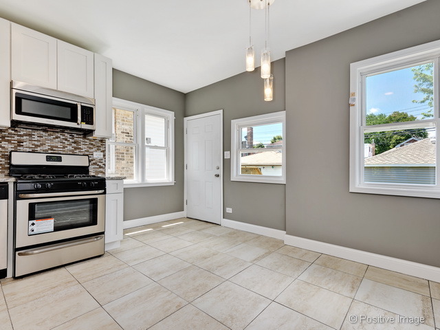 2910 North Long Avenue Chicago, IL 60641 - Photo 10 of 23