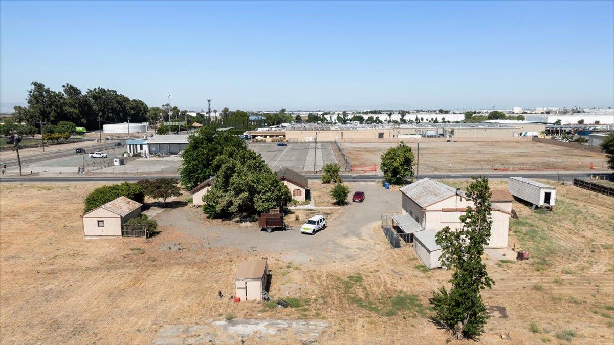 140 Swanson Road Manteca, CA 95337 - Photo 11 of 26 a view of a terrace