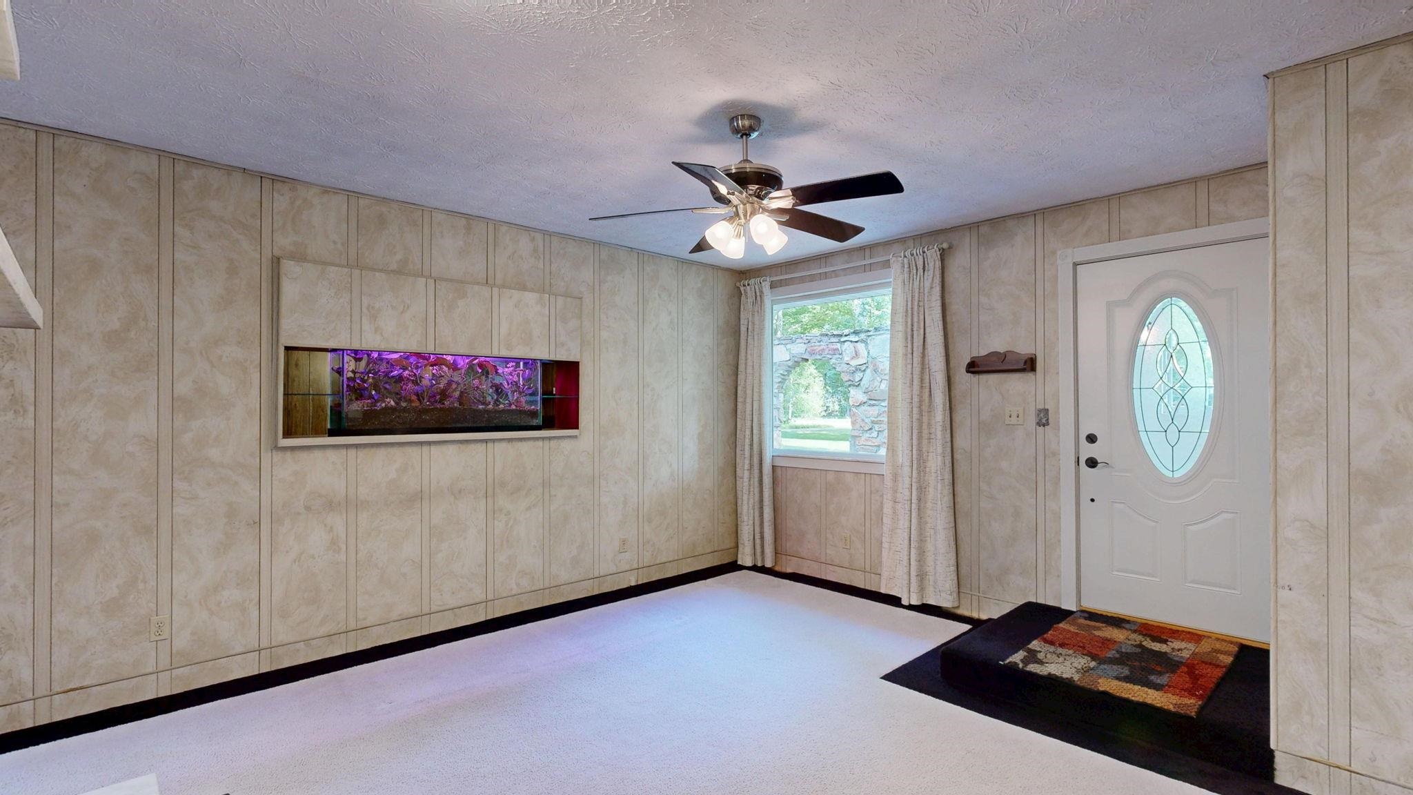 5724 Townline Road Birch Run, MI 48415 - Photo 7 of 93 Aquarium
