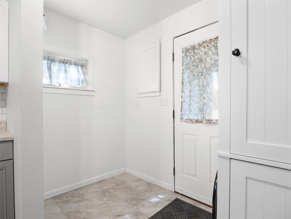 11047 Wilson Road Huron, NY 14590 - Photo 13 of 45