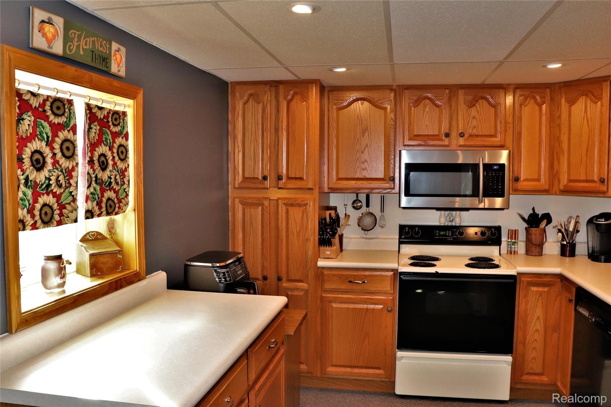 4112 Sanilac Road Caro, MI 48723 - Photo 7 of 51 IMG_4728 (3).JPG