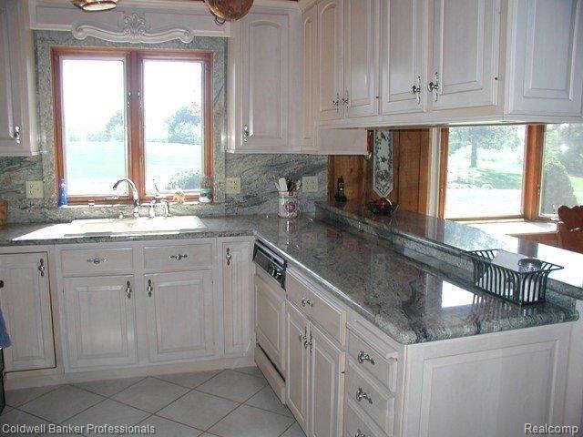 2835 Clark Road Lapeer, MI 48446 - Photo 15 of 25 2835 Clark kitchen2.JPG