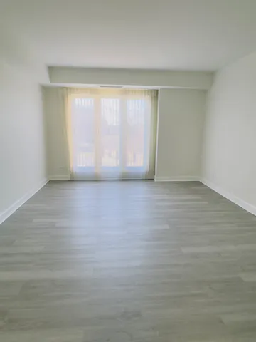 $670,000 | 1671 Mission Hills Road, Unit 201, Northbrook, IL 60062