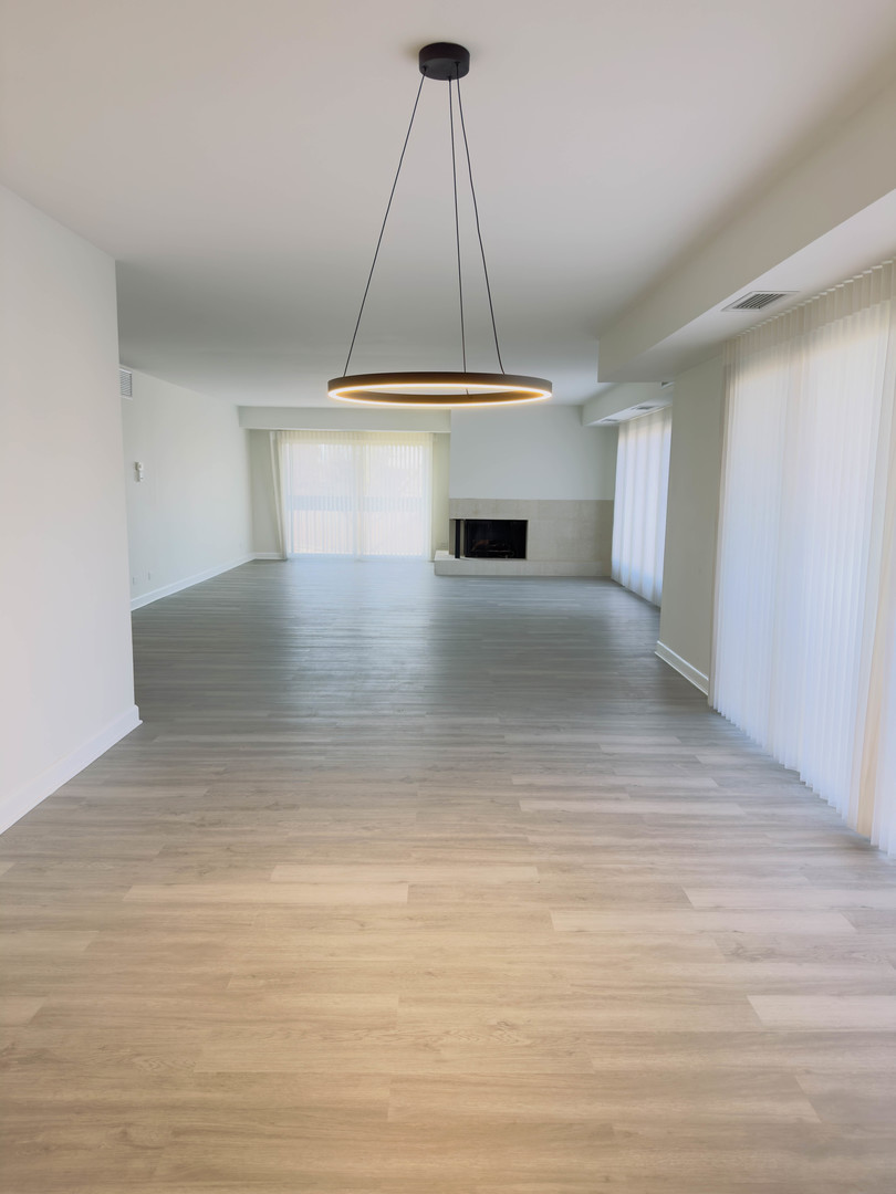 1671 Mission Hills Road, Unit 201 Northbrook, IL 60062 - Photo 2 of 25