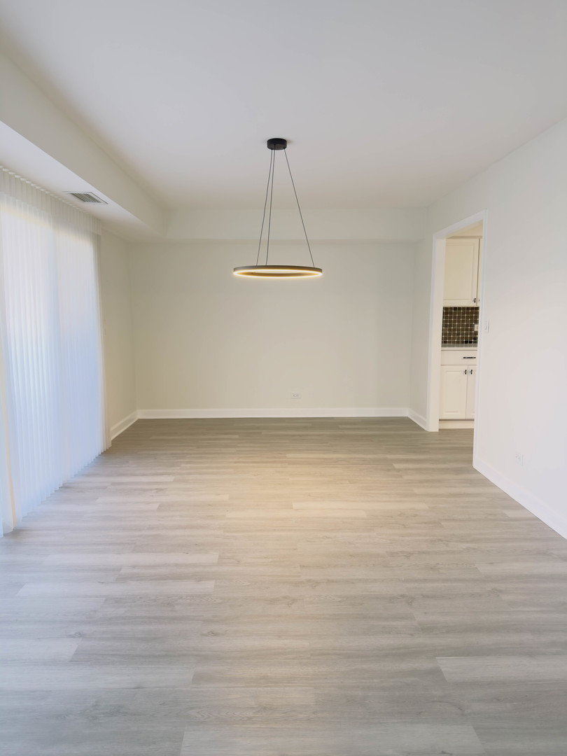 1671 Mission Hills Road, Unit 201 Northbrook, IL 60062 - Photo 3 of 25