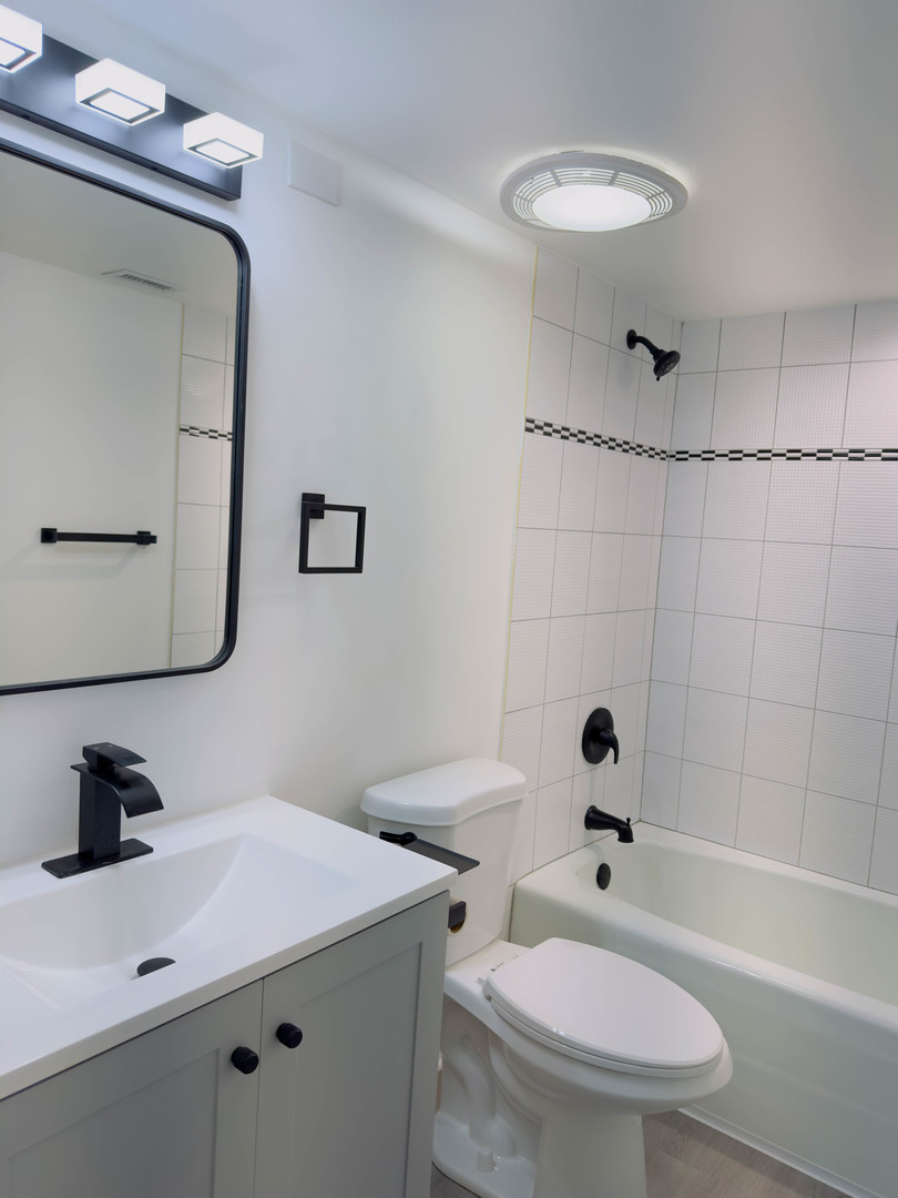 1671 Mission Hills Road, Unit 201 Northbrook, IL 60062 - Photo 8 of 25