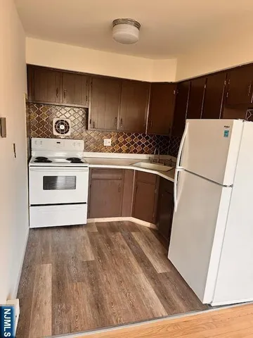 $1,750 | 476 Harrison Avenue, Unit C1, Lodi, NJ 07644