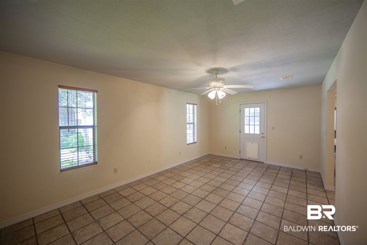 7447 Oak Drive Foley, AL 36535 - Photo 15 of 42 Den