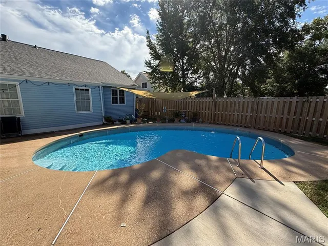 $490,000 | 1329 Westbrooke Terrace Drive, Ballwin, MO 63021