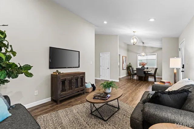 $490,000 | 1329 Westbrooke Terrace Drive, Ballwin, MO 63021