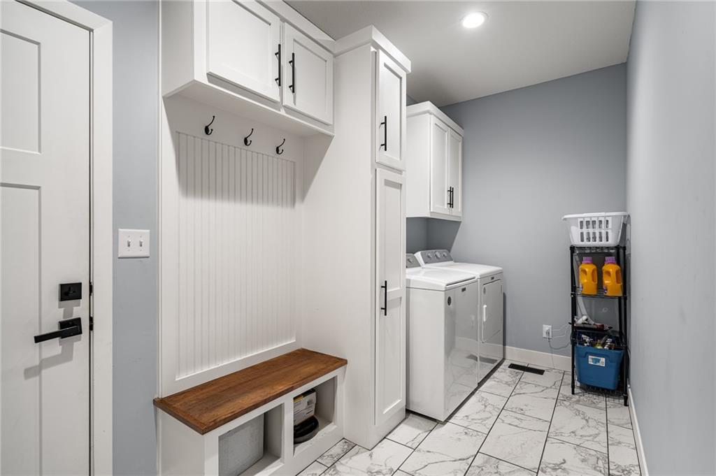 2110 Chateau Place Raymore, MO 64083 - Photo 12 of 28