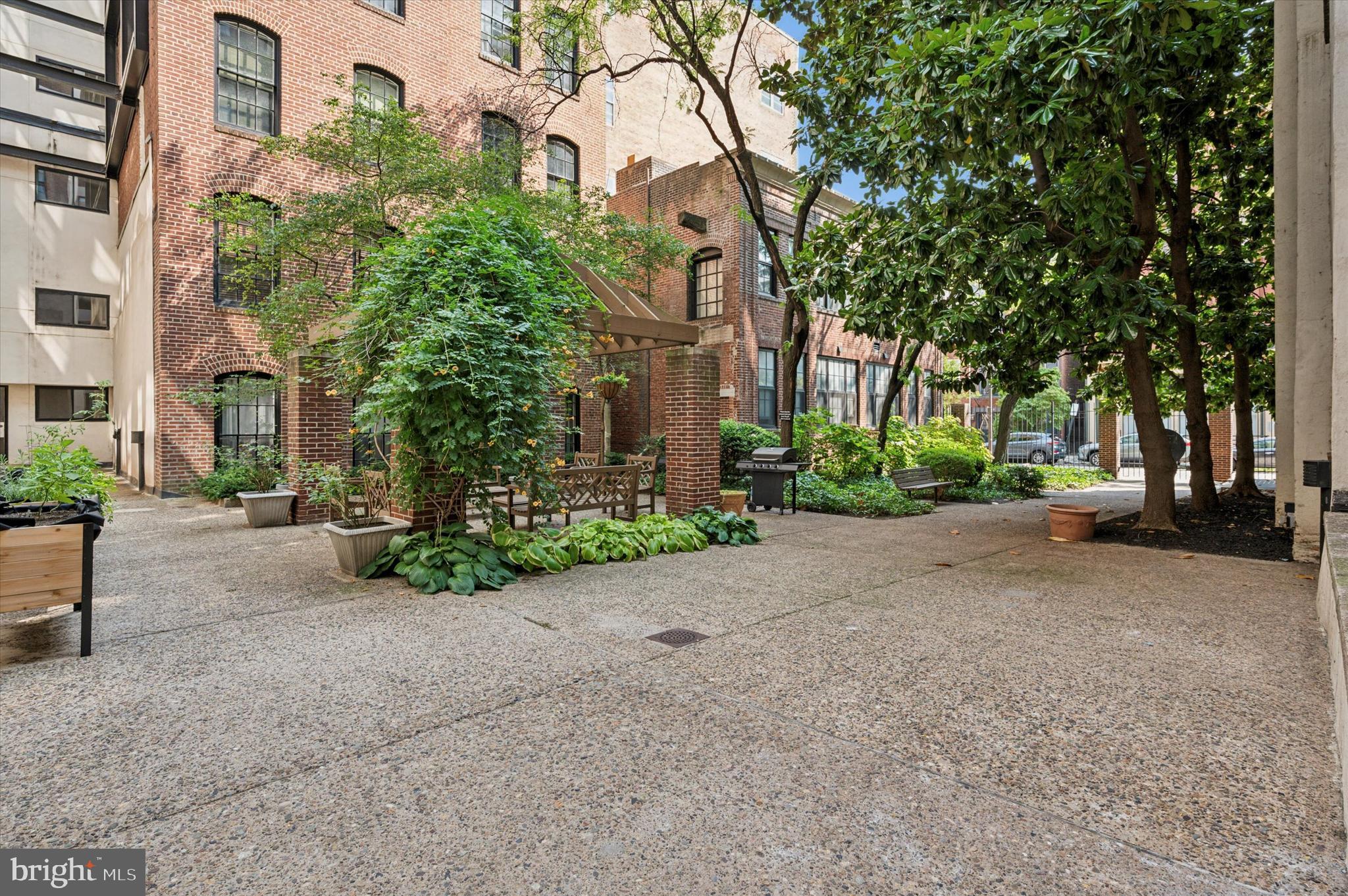 315 New Street, Unit 104 Philadelphia, PA 19106 - Photo 15 of 21